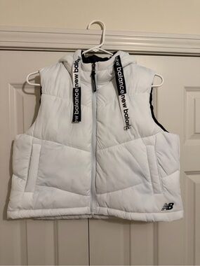 New Balance White Puffer Vest with Branded Hood Ties